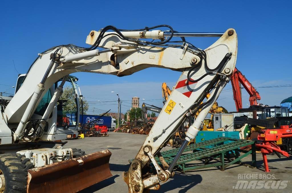 CASE WX 145 Excavatoare cu roti