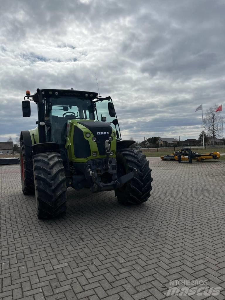 CLAAS Axion 850 Tractoare