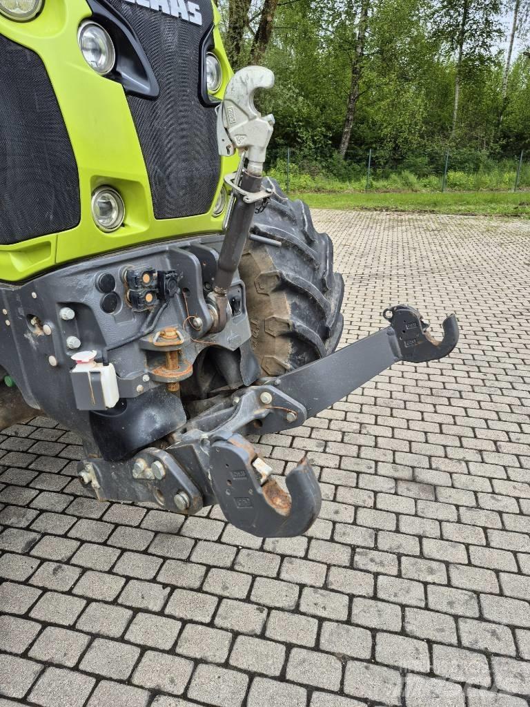 CLAAS Axion 850 Tractoare