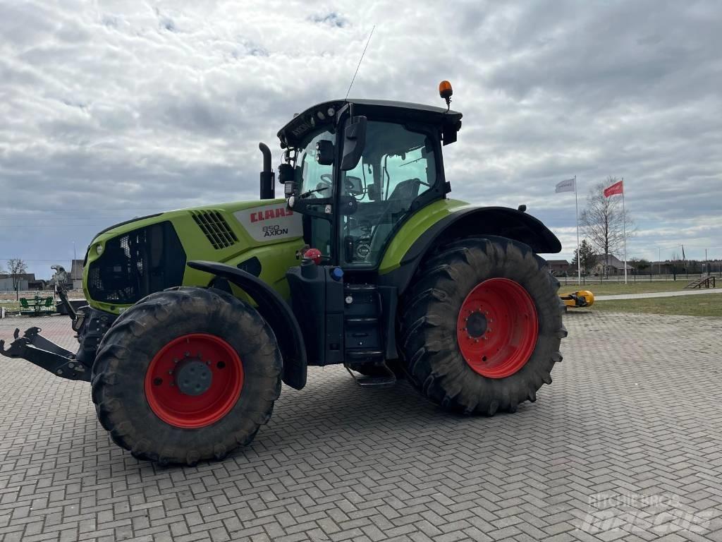 CLAAS Axion 850 Tractoare