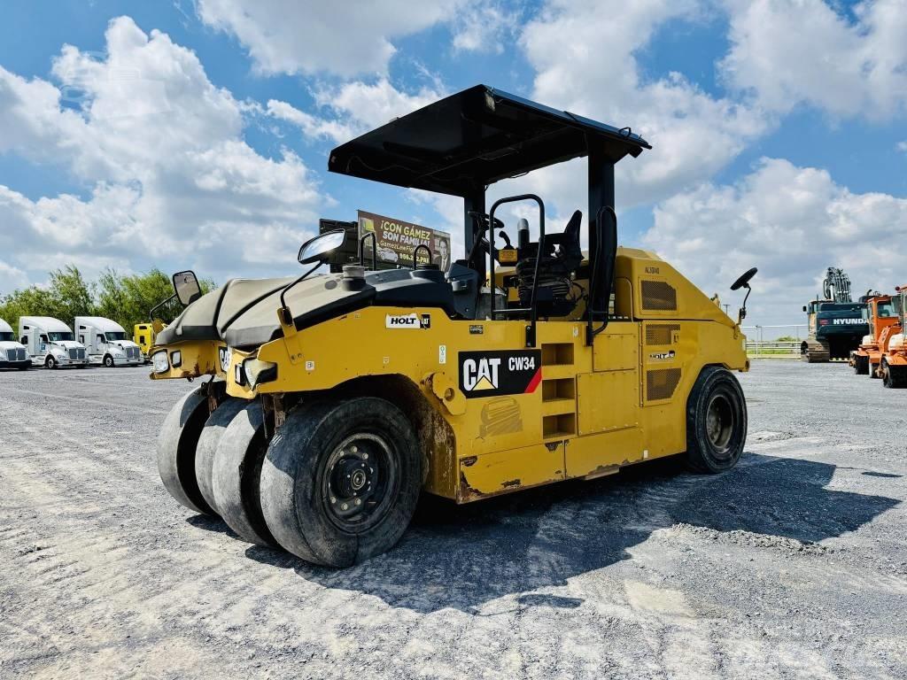 CAT CW 34 Cilindri compactori cu roti