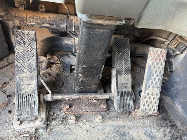 Doosan DL 400 Incarcator pe pneuri