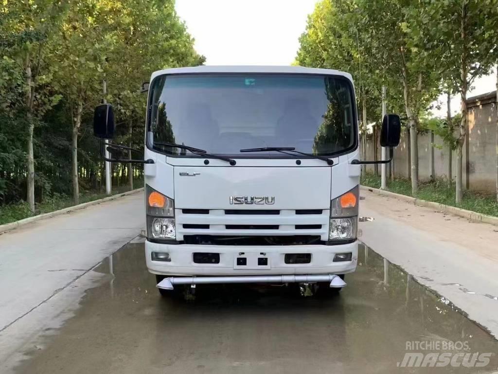 Isuzu ELF Municipal/vehicul cu uz general