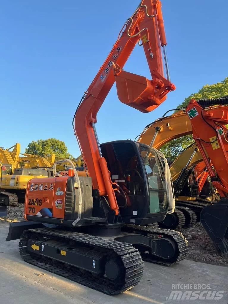 Hitachi ZX 70 Excavatoare pe șenile
