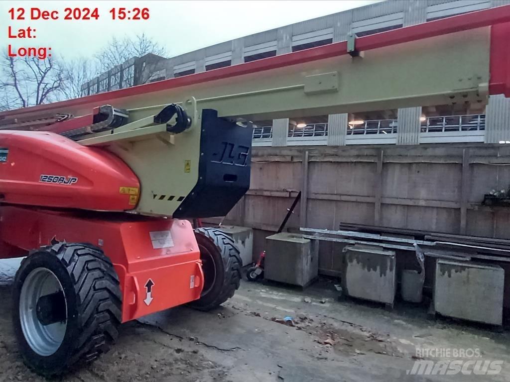 JLG 1250 AJP Nacele cu brat articulat