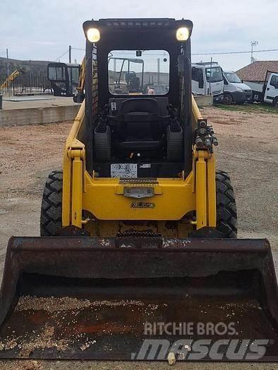 Komatsu SK815 Mini incarcatoare