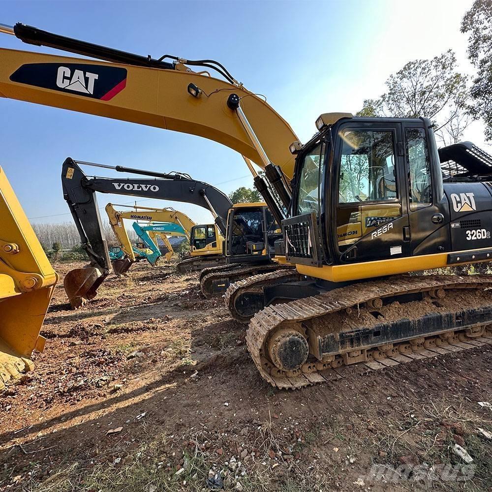 CAT 326D Excavatoare pe șenile
