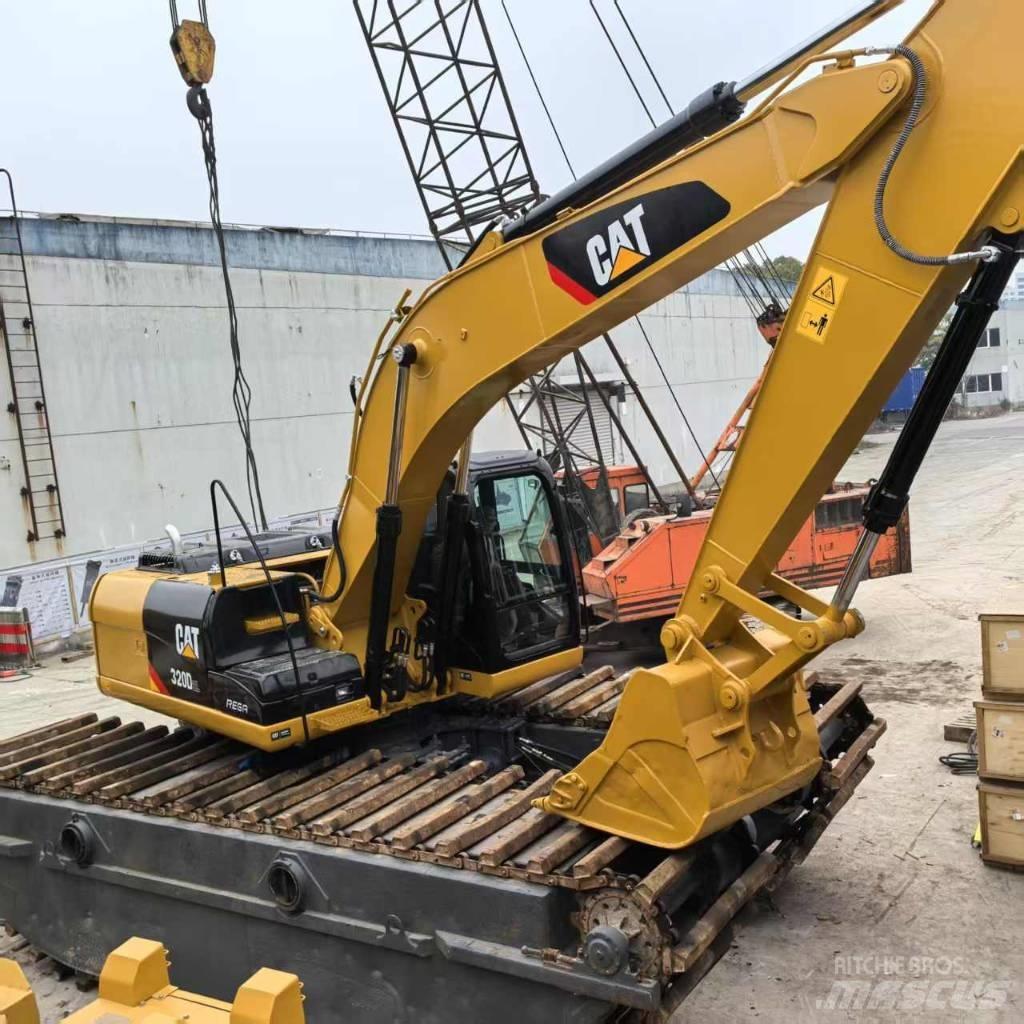 CAT 320 D Excavator amfibiu