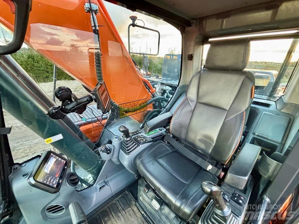 Doosan DX 255 Excavatoare pe șenile
