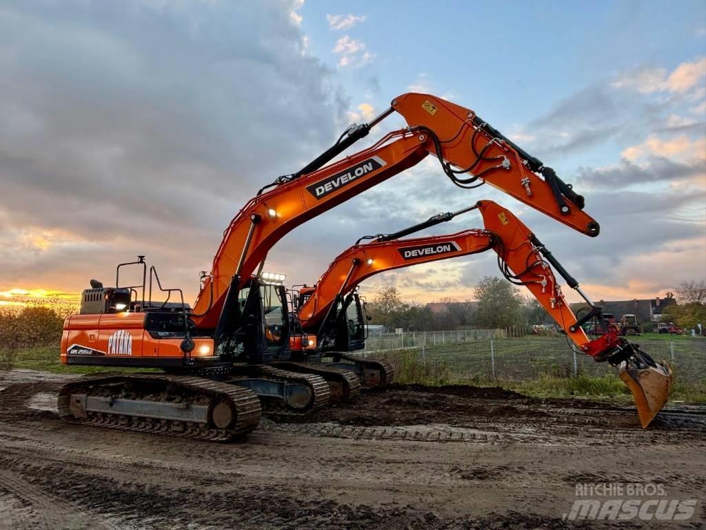 Doosan DX 255 Excavatoare pe șenile
