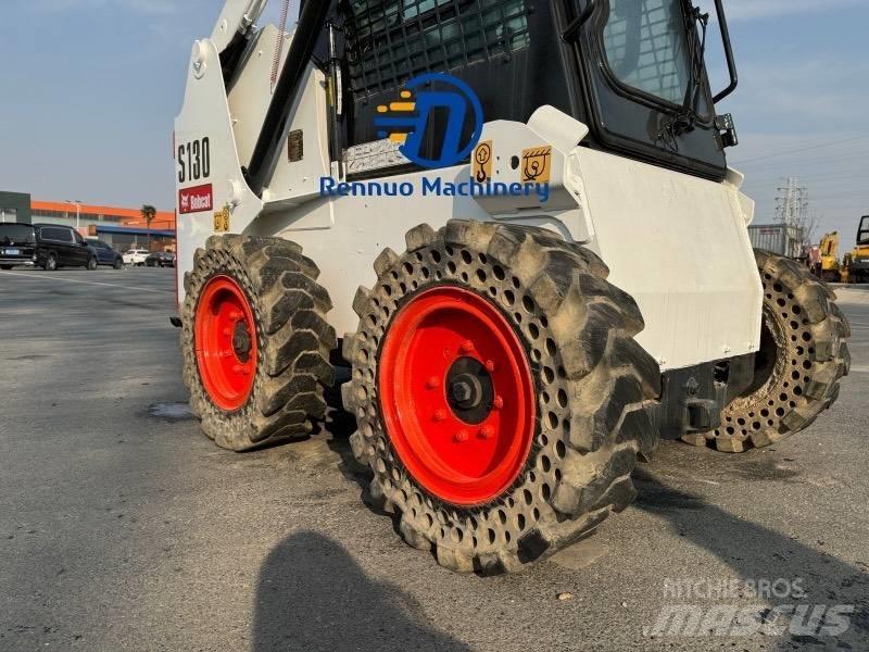 Bobcat S 130 Mini incarcator