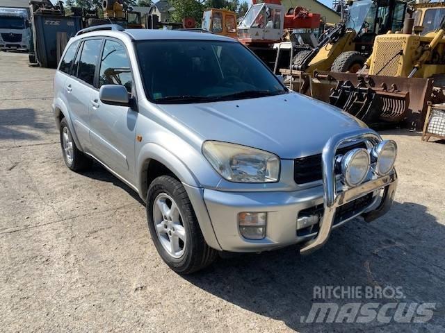 Toyota RAV-4 Masini