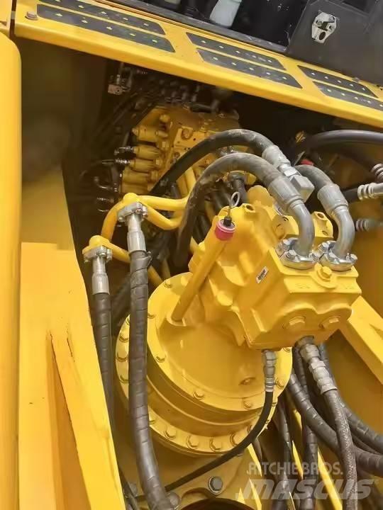 Komatsu PC450-7 Excavatoare pe șenile
