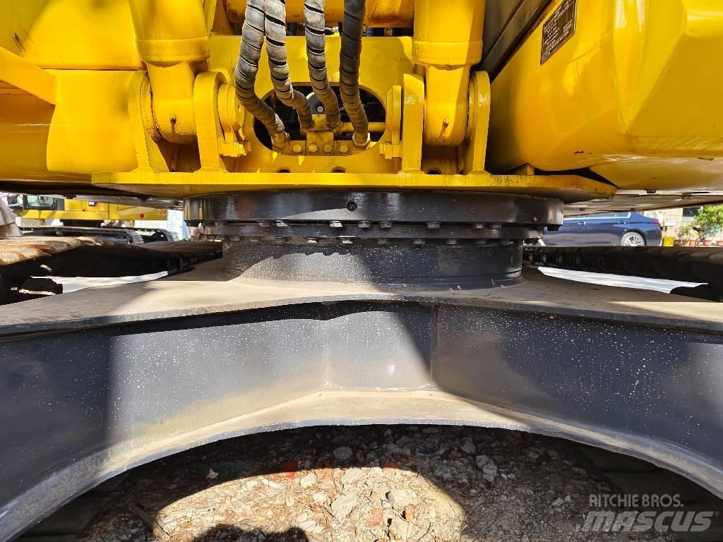 Komatsu PC 130 Excavatoare pe șenile

