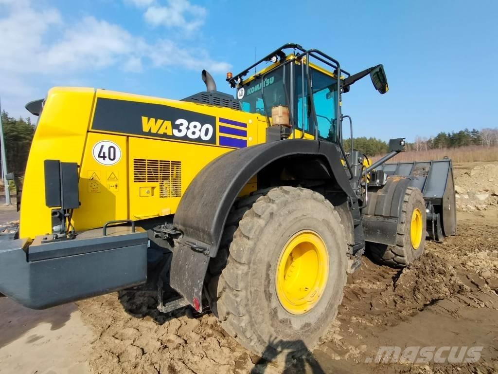 Komatsu WA 380-8 Incarcator pe pneuri