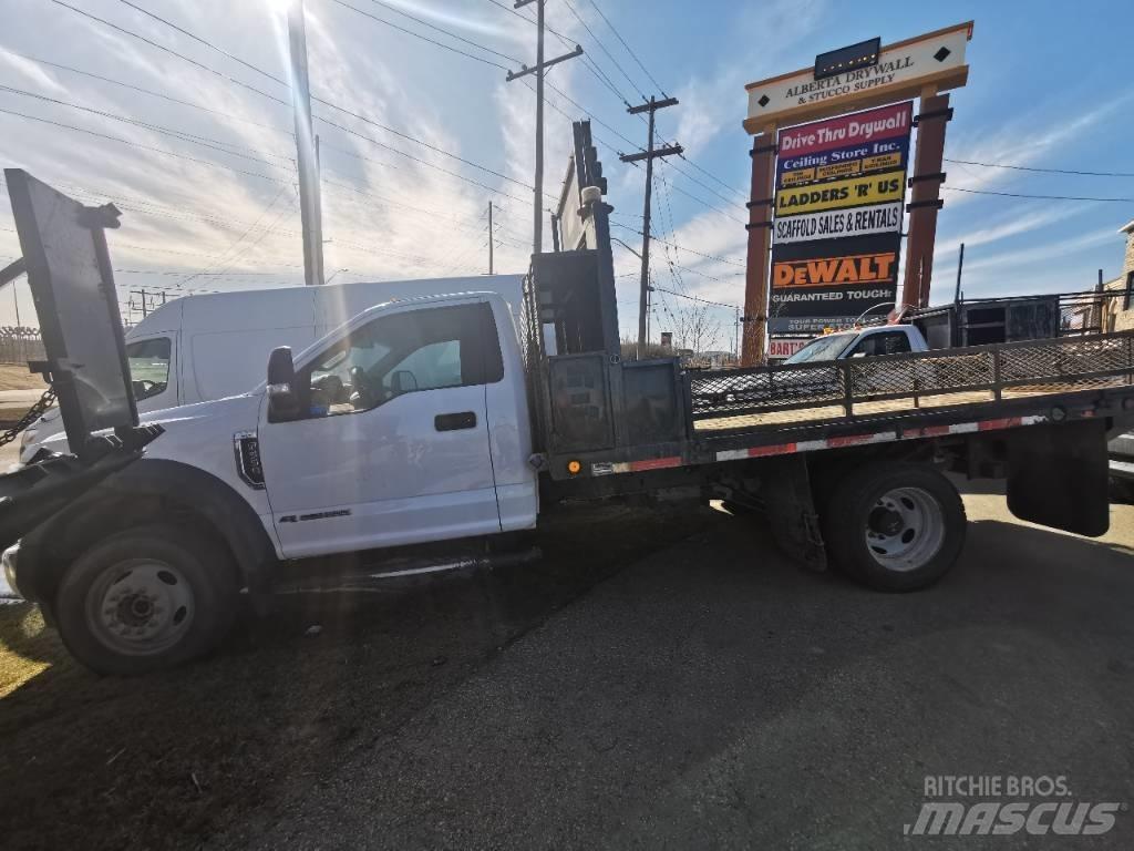 Ford F 550 XLT Camioane platforma/prelata