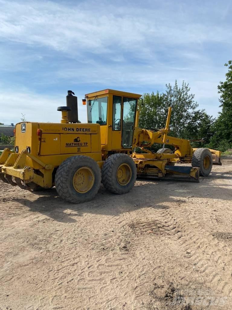 John Deere 770b Gredere