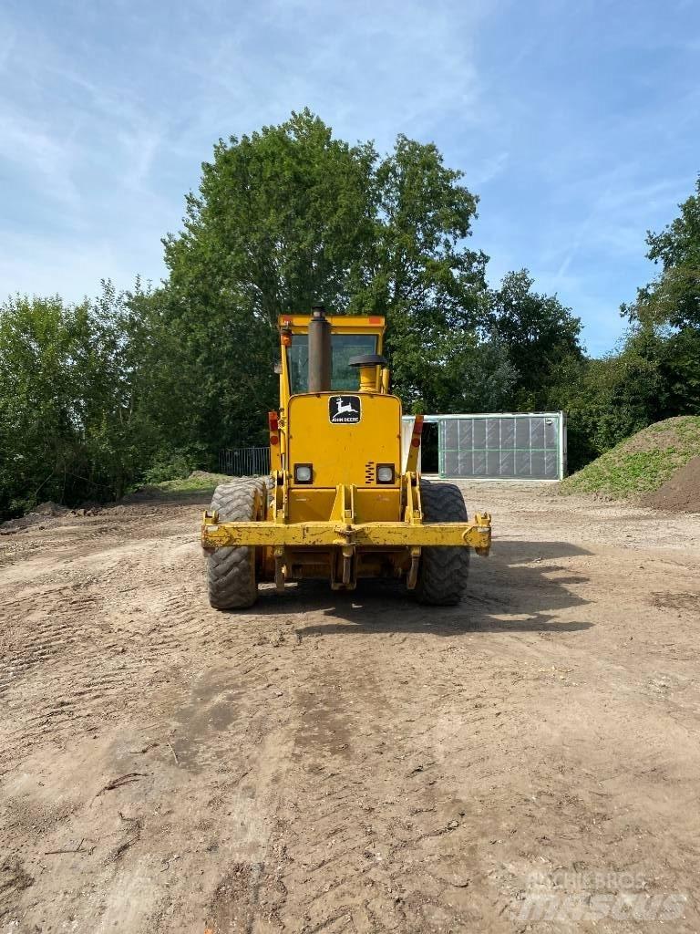 John Deere 770b Gredere