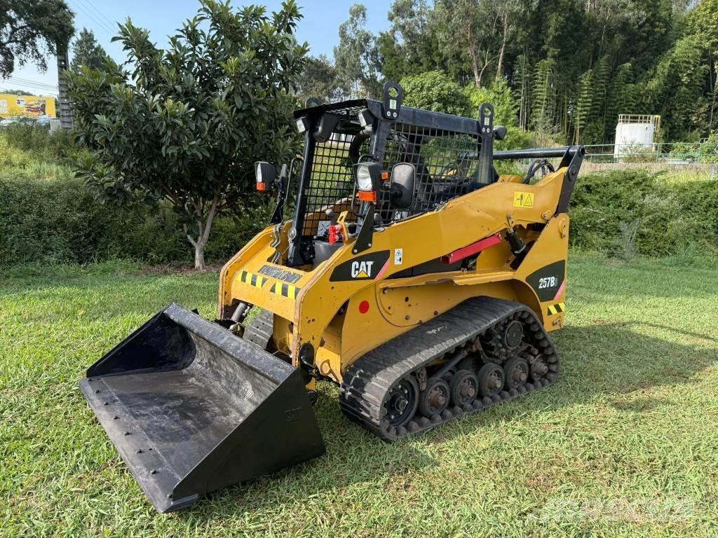 CAT 257 B Încarcatoare cu excavator