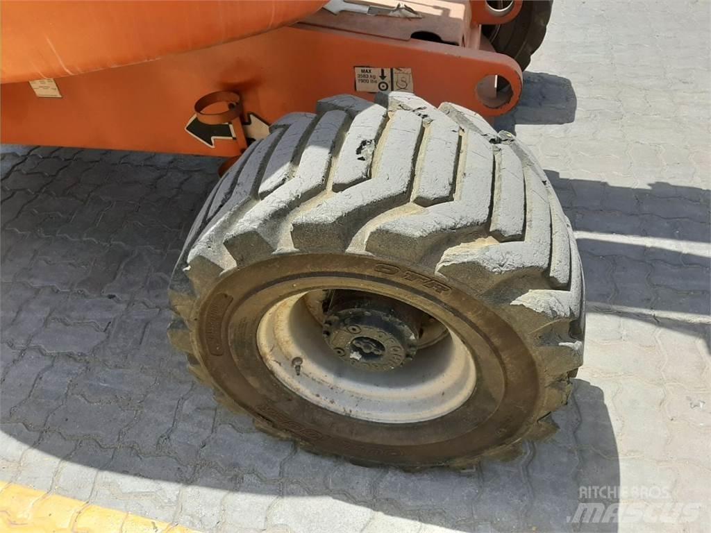JLG 450AJ Nacele cu brat articulat