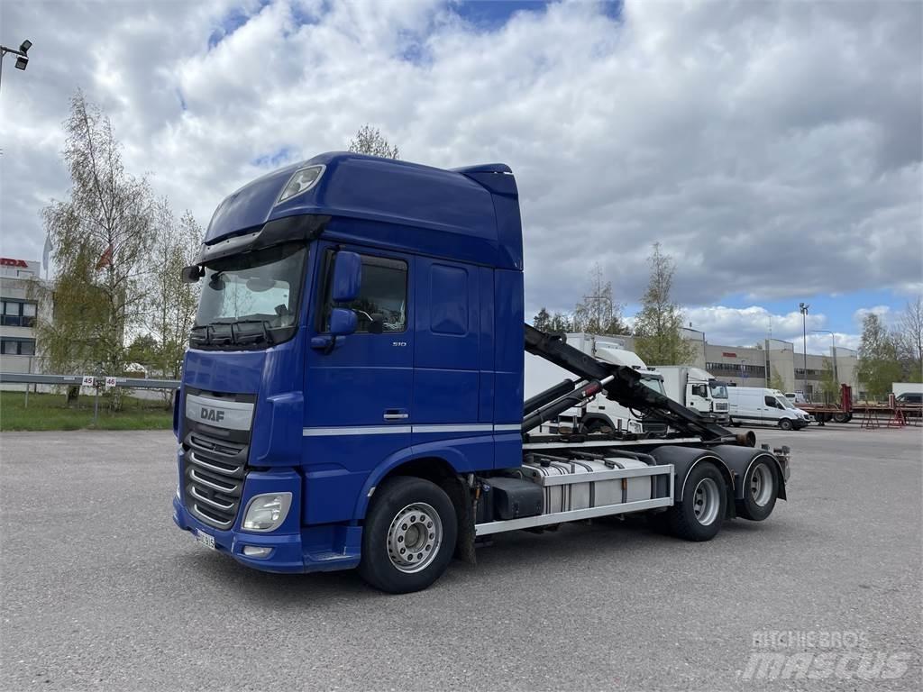 DAF XF510 6x2 Camion cu carlig de ridicare