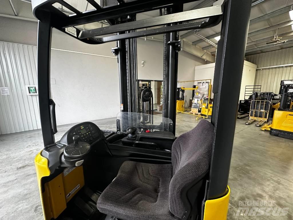 Yale MR16 Stivuitor cu catarg retractabil