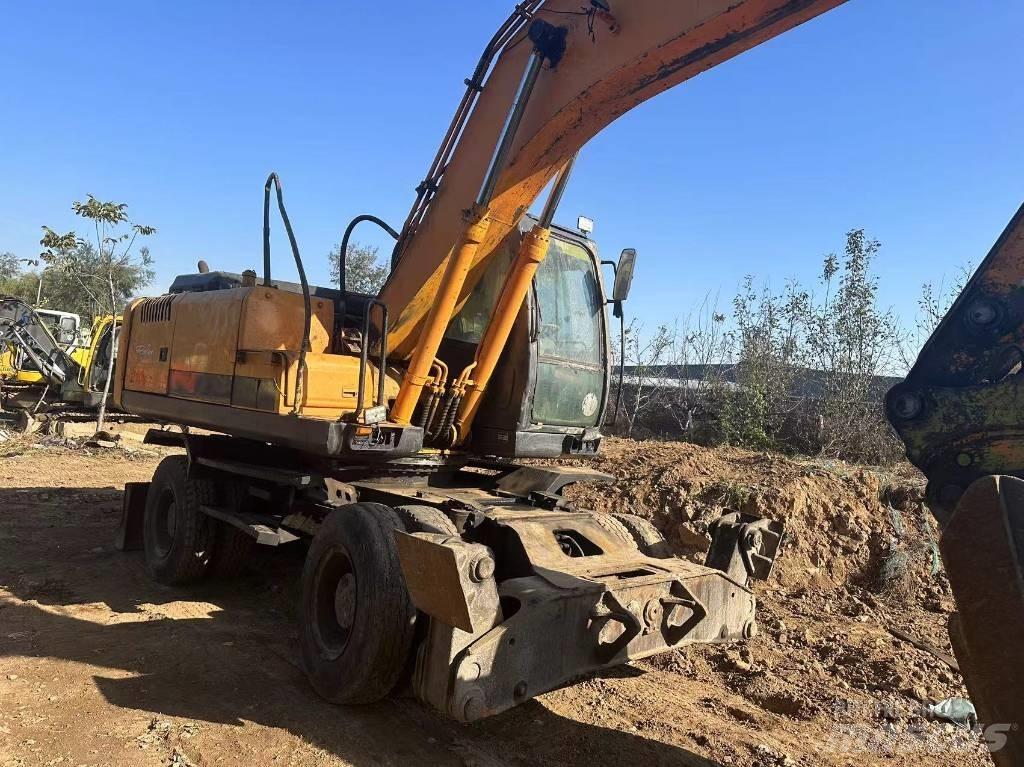 Hyundai R210W-9 Excavatoare cu roti