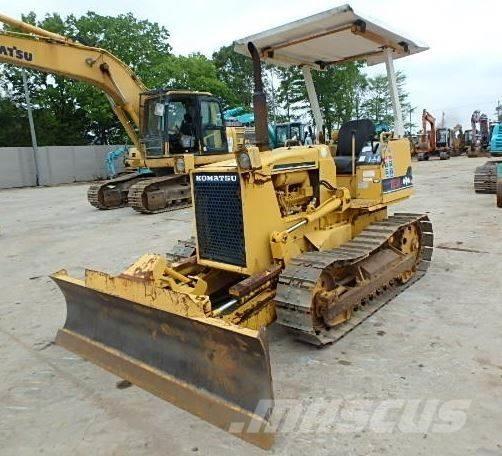 Komatsu D 20 A-6 Buldozere pe senile