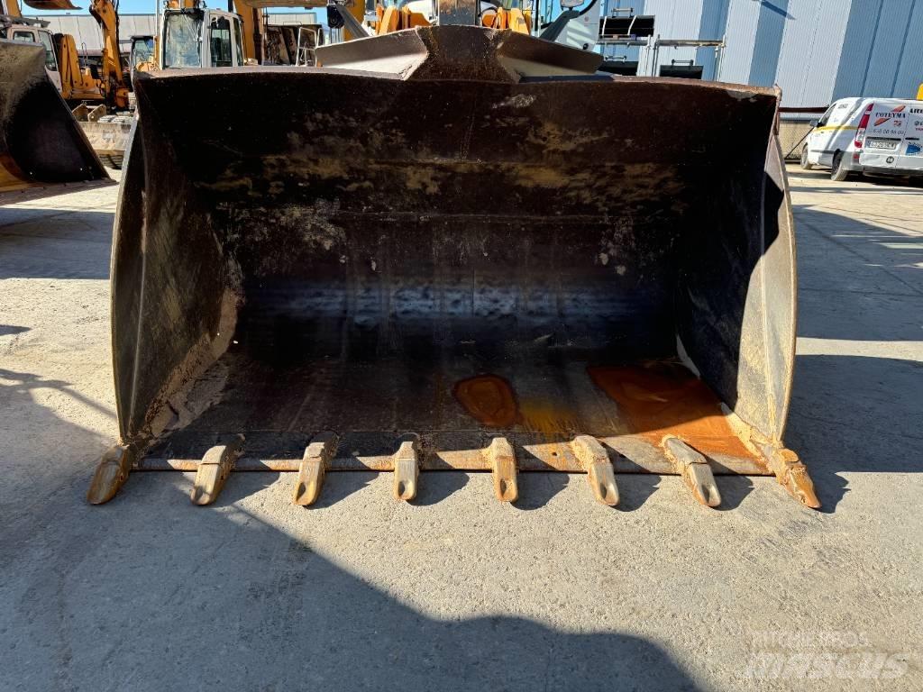 Liebherr L 576 Incarcator pe pneuri