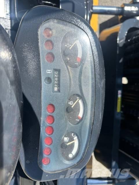 Komatsu FD 40 ZT Strivuitoare-altele