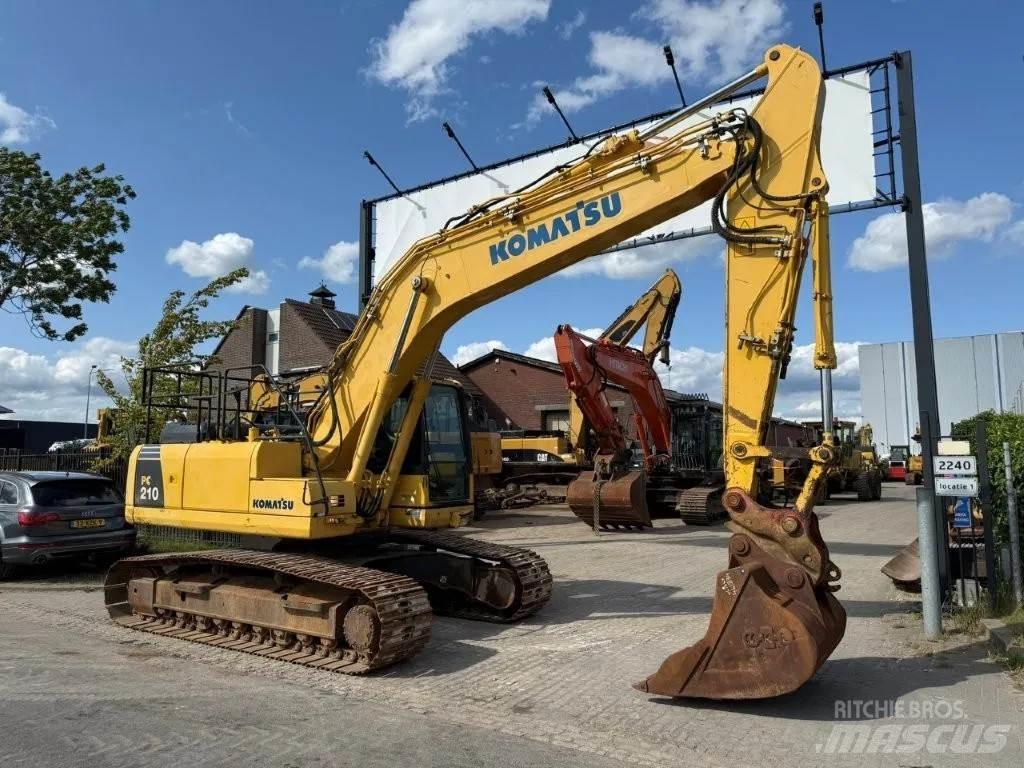 Komatsu PC210LC-8 Excavatoare pe șenile
