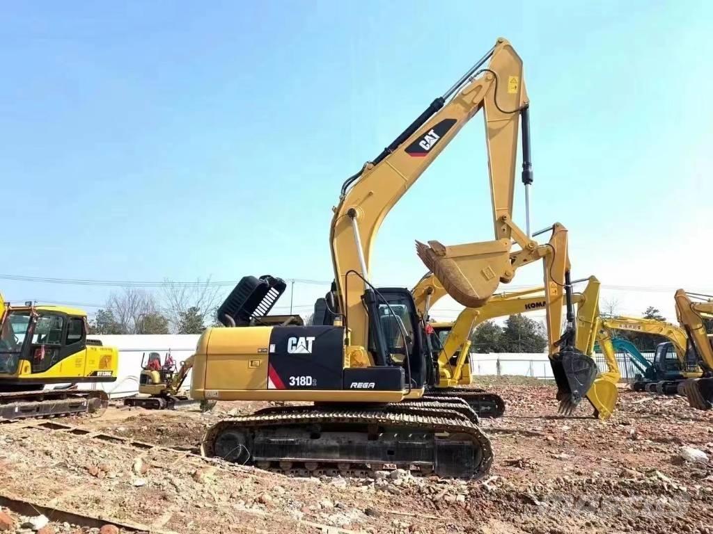 CAT 318d Excavatoare pe șenile
