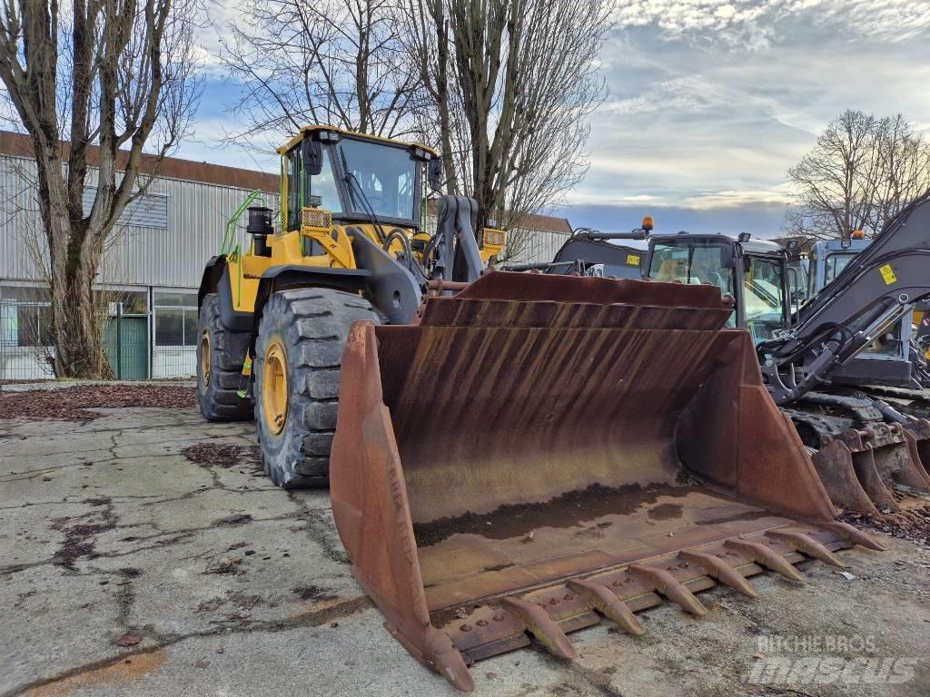Volvo L 220 H Incarcator pe pneuri
