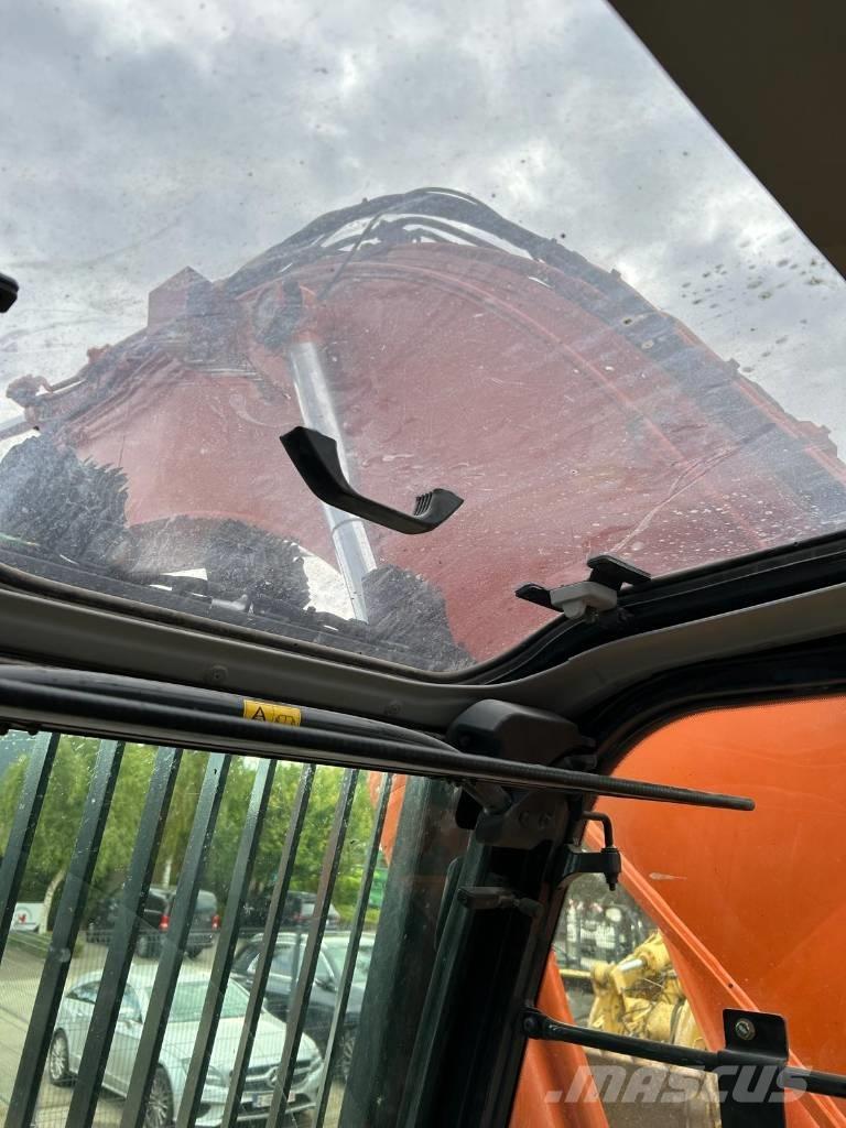 Hitachi ZX300LC-5 Excavatoare pe șenile
