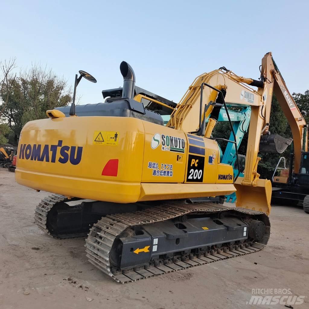 Komatsu PC 200-8 Excavatoare pe șenile
