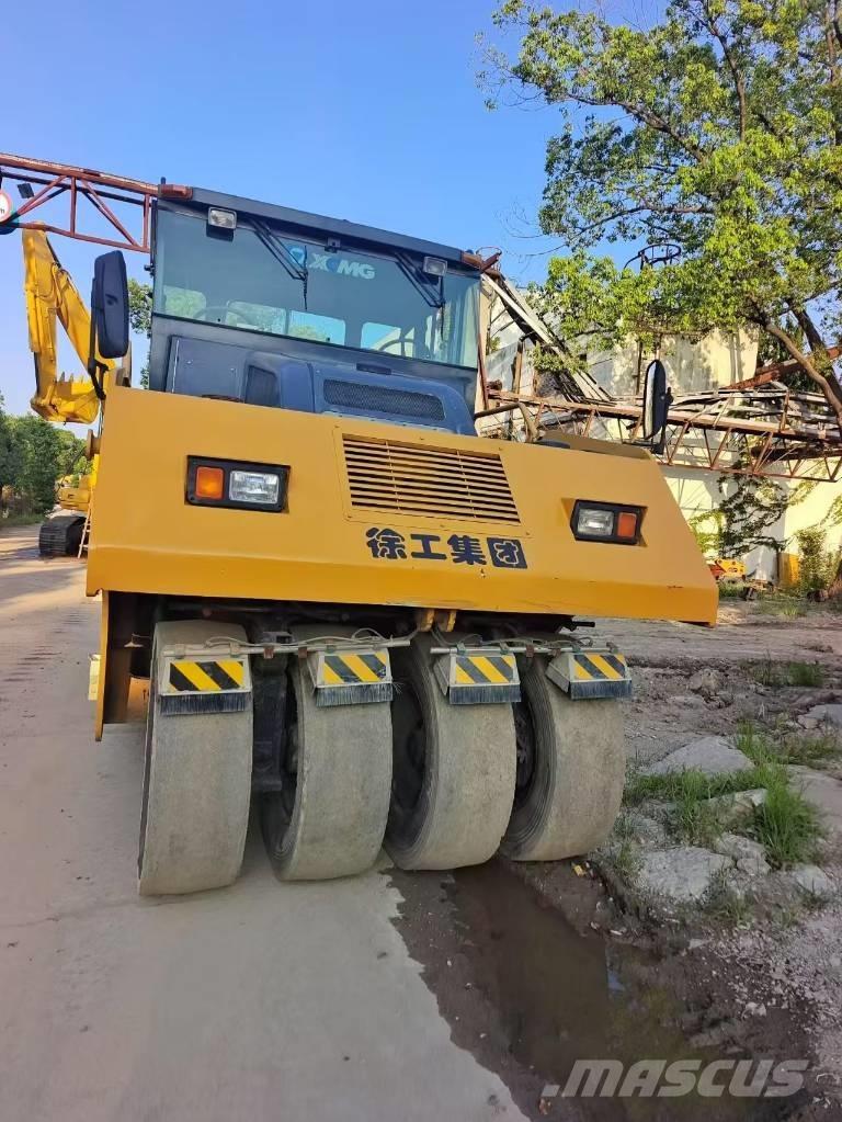 XCMG XP 263 Cilindri compactori cu roti