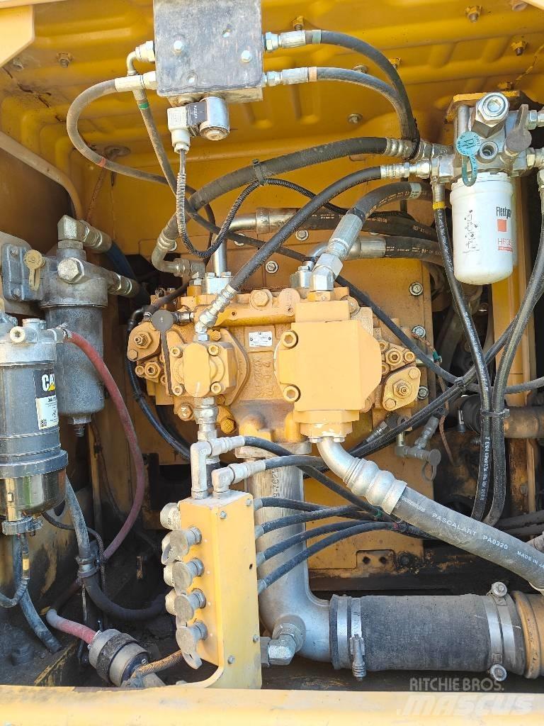 CAT 320 EL Excavatoare pe șenile
