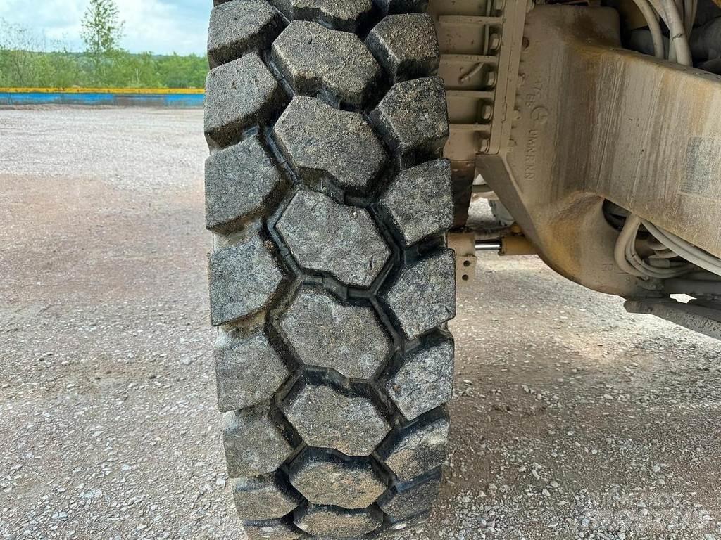 CAT 771D Minitractor de teren