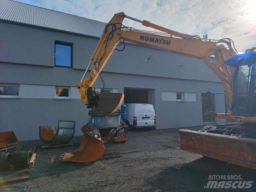 Komatsu PW 130ES-6K Excavatoare cu roti