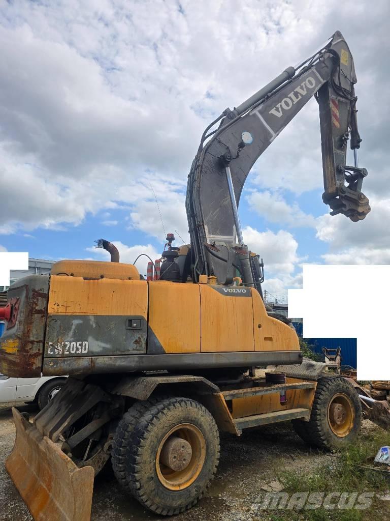 Volvo EW 205 D Excavatoare cu roti