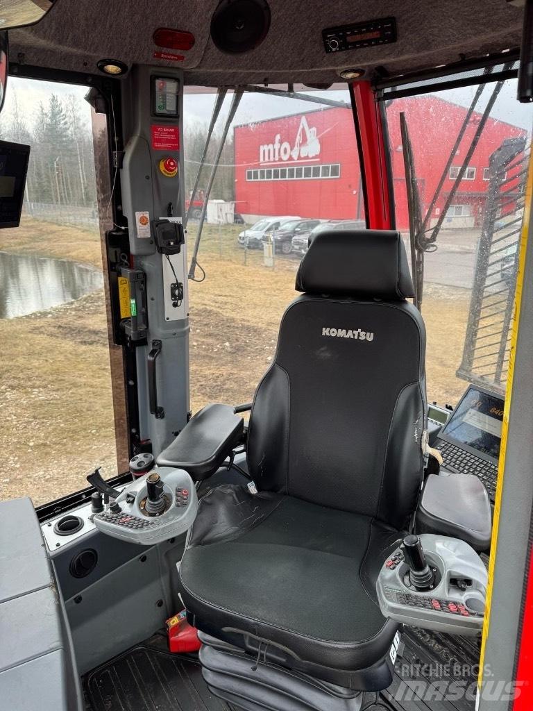 Komatsu 855 Transportoare