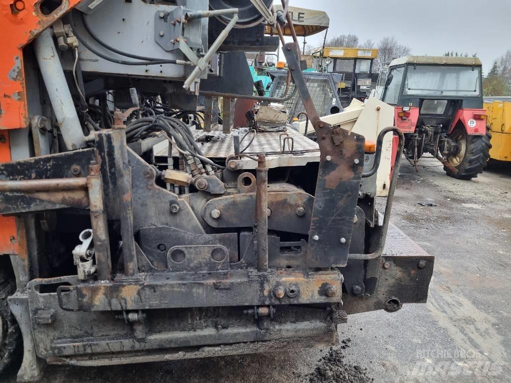 ABG Titan 8820 Pavatoare asfalt