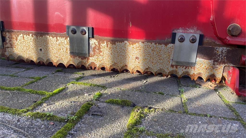 BvL megastar 195 Utilaje si accesorii folosite la cresterea animalelor