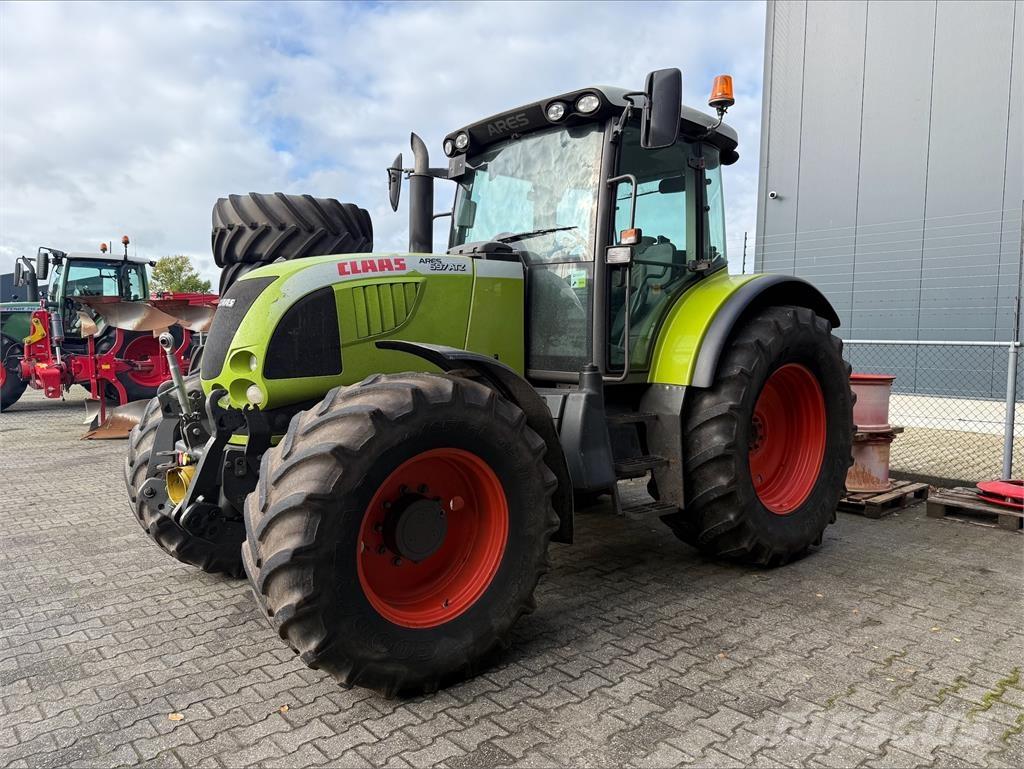 CLAAS Ares 697 ATZ Tractoare