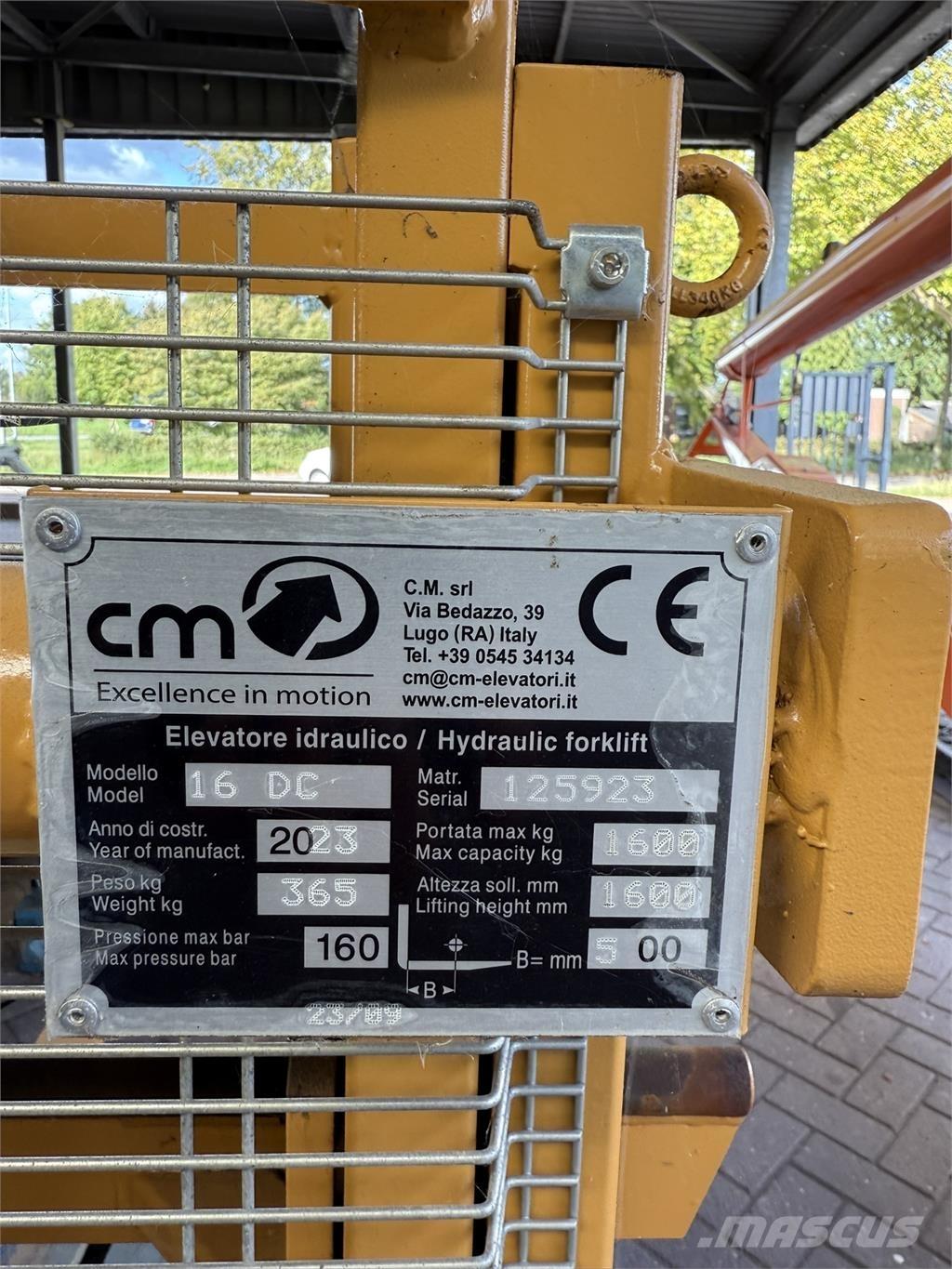 CM 16 DC DUPLEX Alte masini si accesorii pentru încarcat si sapaturi