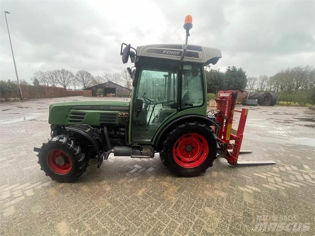 Fendt 208V Tractoare