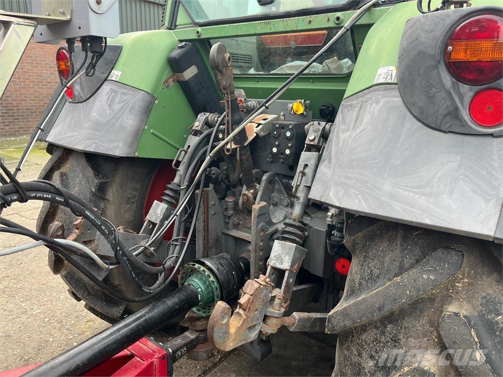Fendt 411 VARIO Tractoare