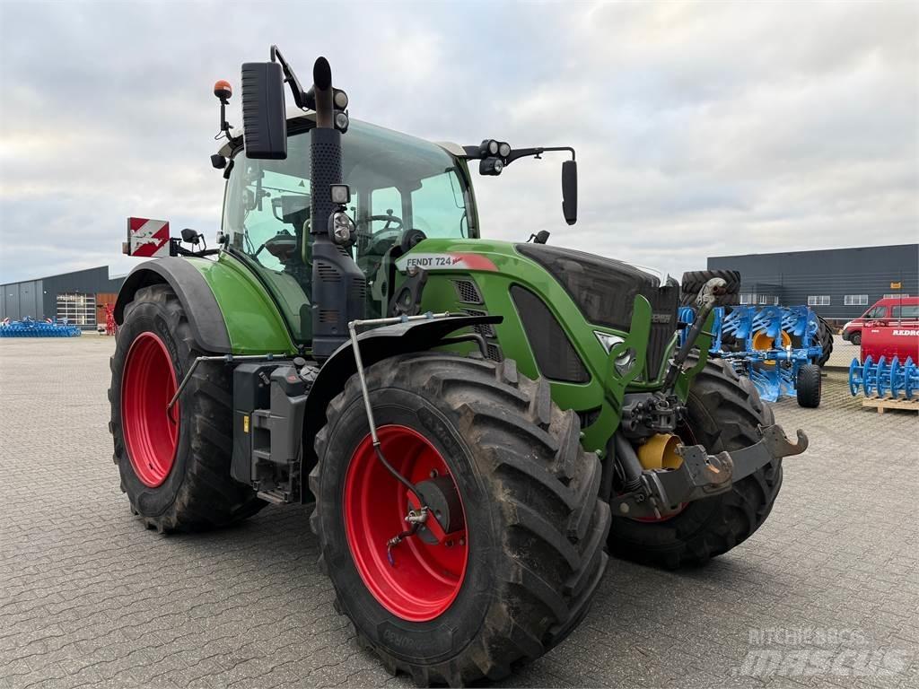 Fendt 724 S4 Tractoare