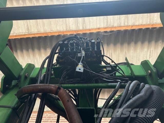 John Deere 832 Pulverizatoare autopropulsate