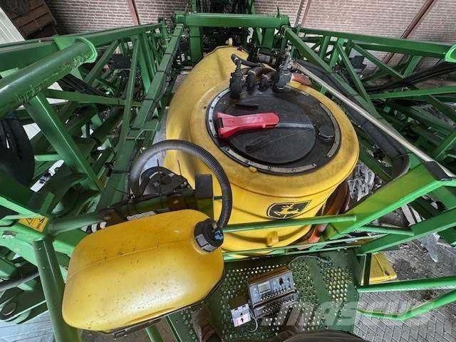 John Deere 832 Pulverizatoare autopropulsate